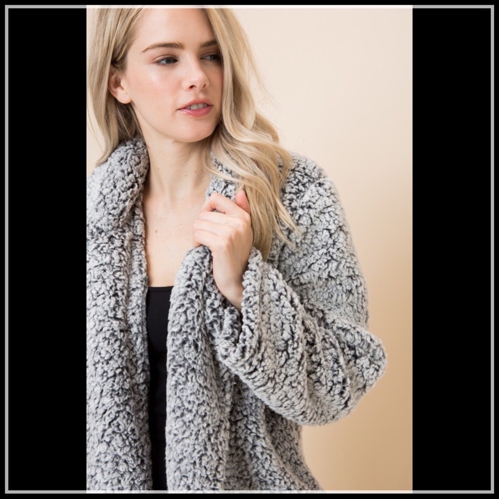❄️🆕5⭐️Soft Fuzzy Two-Tone Sherpa Coat - Picture 5 of 8